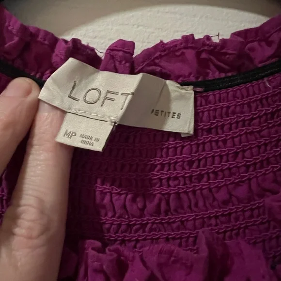 EUC Loft medium petite top - Picture 2 of 3